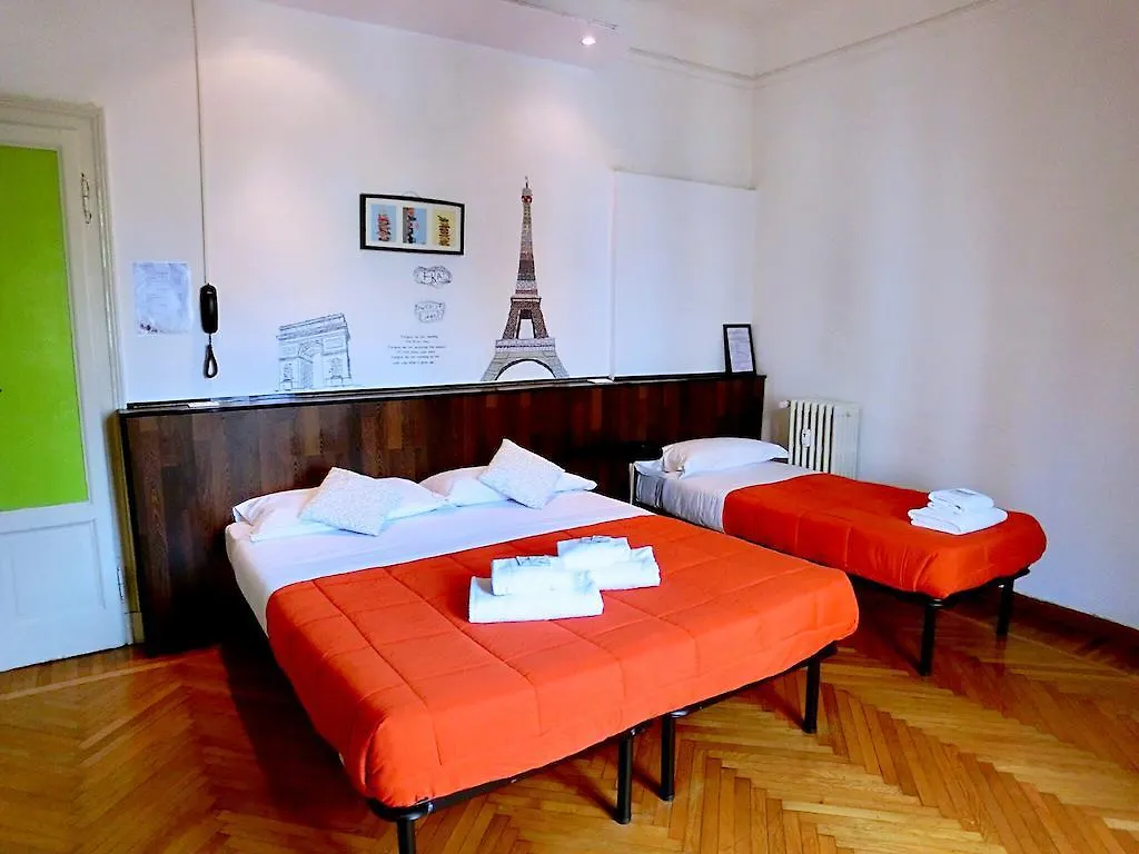 Argentina B&B Milão 0*,  Itália